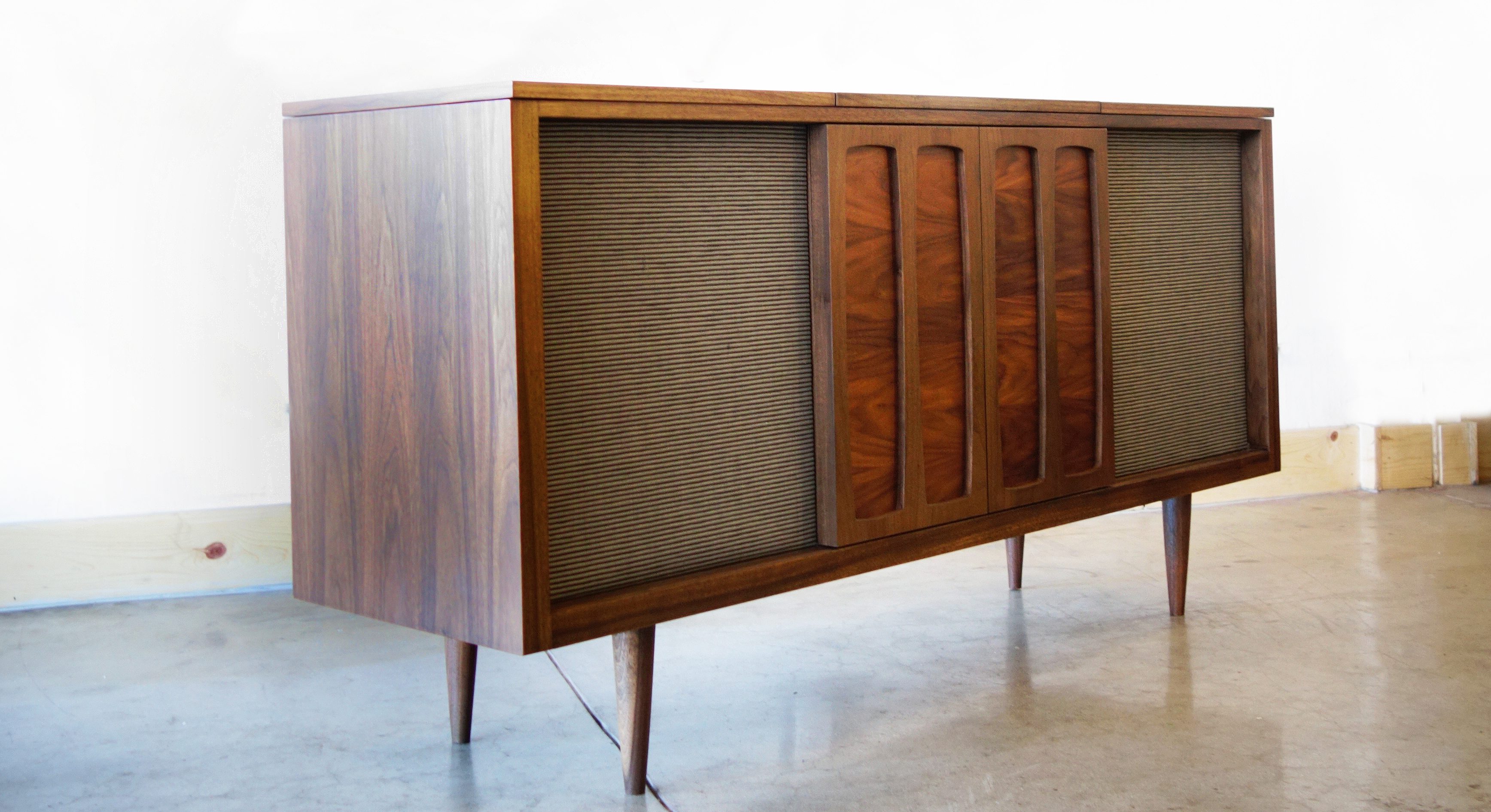 kc27 stereo record console