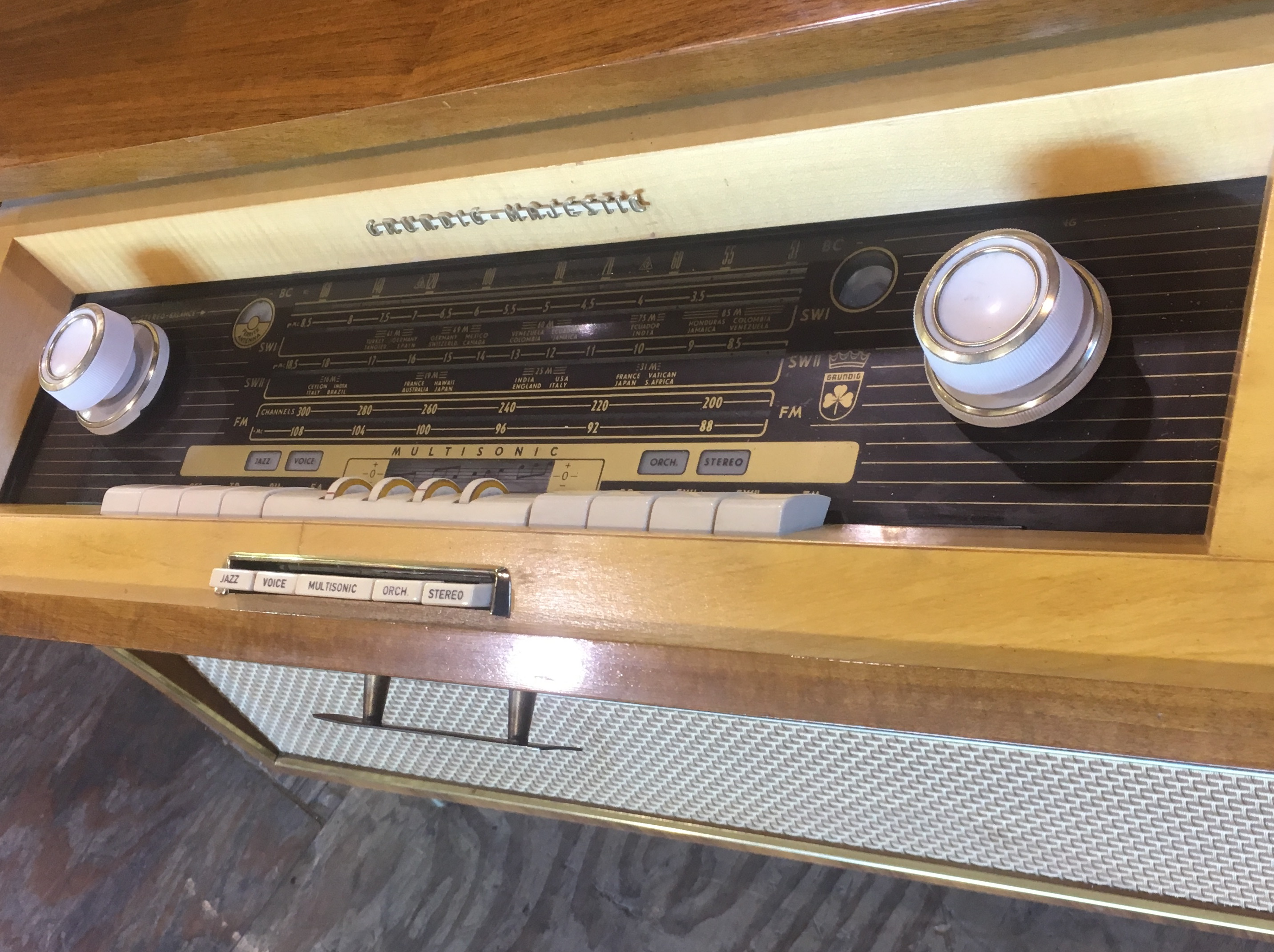vintage stereo console